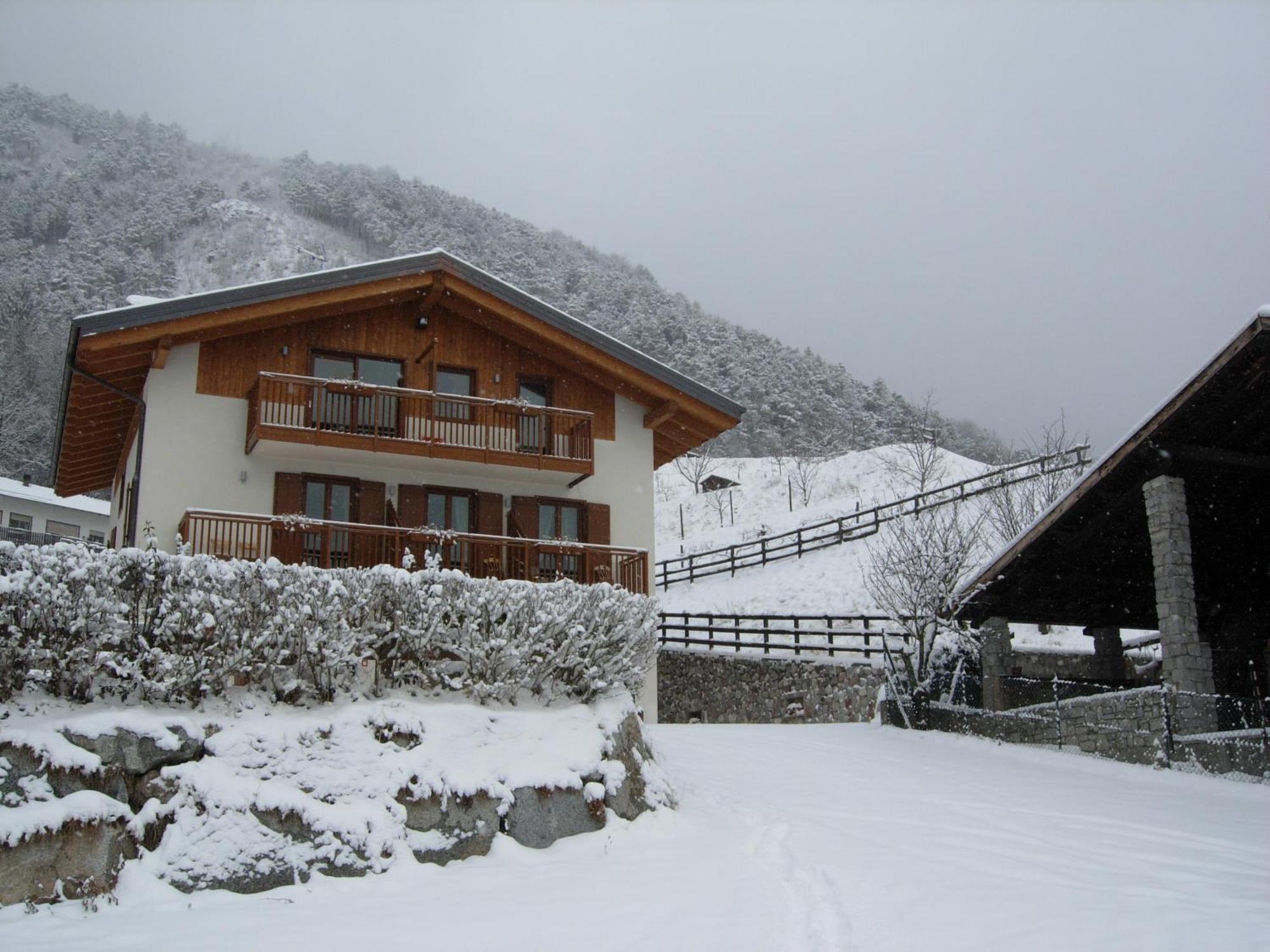 B&B Ledro Affittacamere Mezzolago Exterior photo