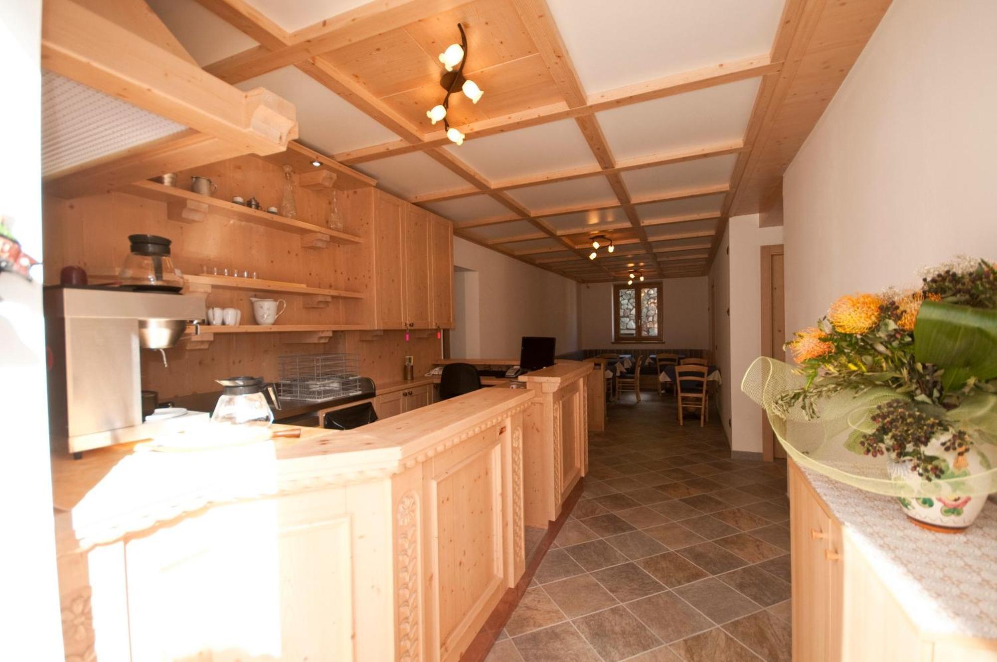 B&B Ledro Affittacamere Mezzolago Exterior photo